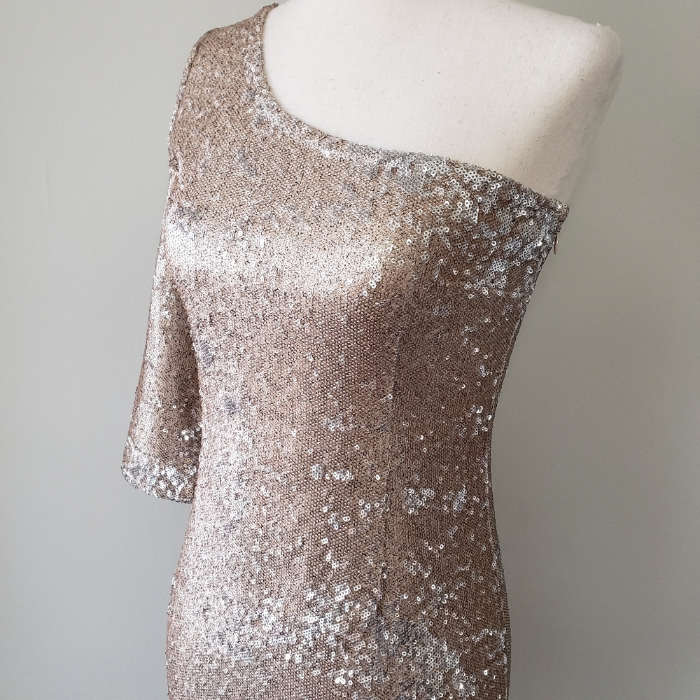 BB Dakota One Shoulder Sequin Mini Bodycon Dress Champagne Size 2 - Picture 2 of 9